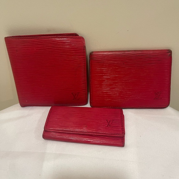 Louis Vuitton Handbags - Louis Vuitton Epi SET leather Castilian red Textured Wallet all have some wear